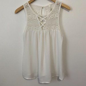 Color Story Sleeveless White Lace Blouse Size S